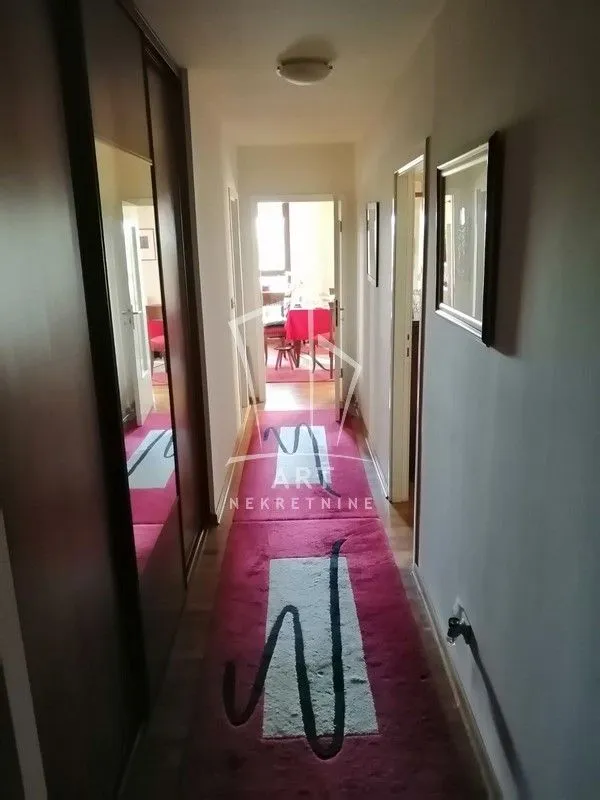Prodaja, četvorosoban stan, 109m², Crveni Krst, Beograd