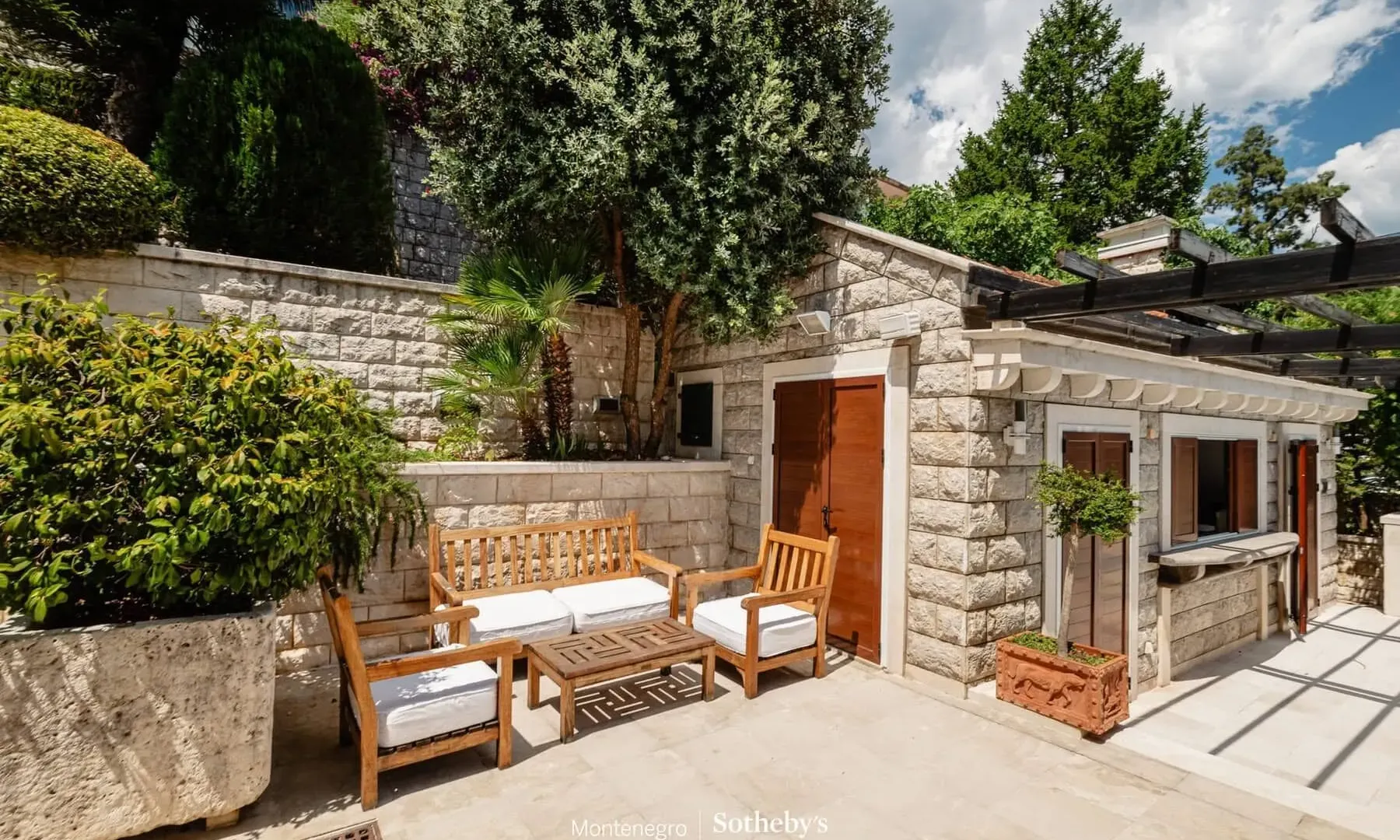 Sale, house, 233m², Savina, Herceg Novi