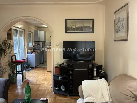 Prodaja, trosoban stan, 80m², Voždovac Sve Podlokacije, Beograd - image 1