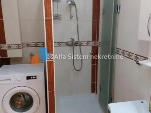 Izdavanje, trosoban stan, 70m², Stari Grad, Beograd - image 21