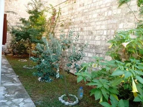 Prodaja, stan, 139m², Risan, Kotor - image 11