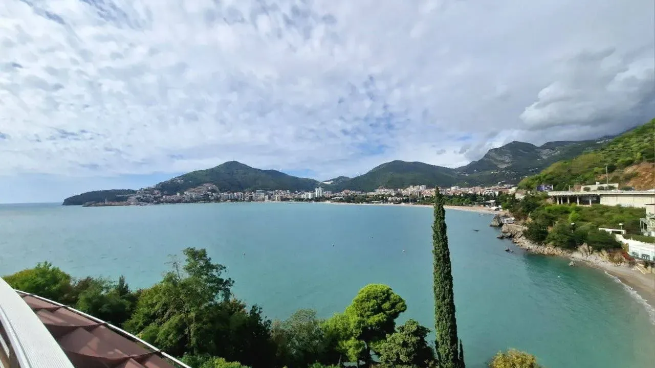 Sale, two bedroom apartment, 284m², Budva, Crna Gora