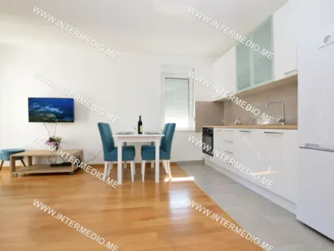 Izdavanje, jednosoban stan, 45m², Đenovići, Herceg Novi - image 3