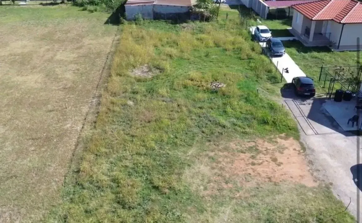 Sale, land lot, 530m², Tološi, Podgorica