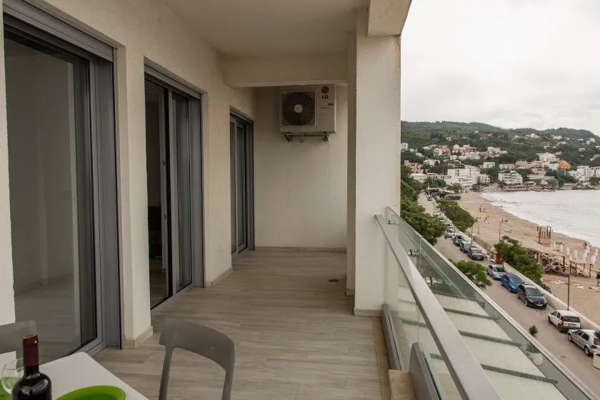 Izdavanje, dvosoban stan, 93m², Sutomore, Bar