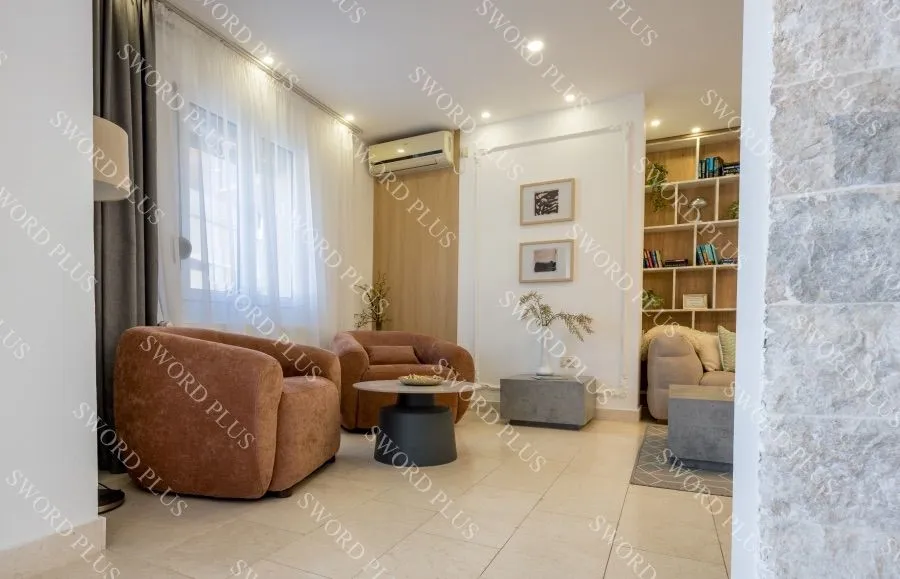 Prodaja, kuća, 240m², Centar, Kotor
