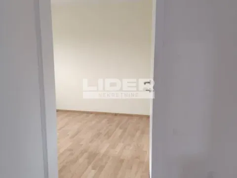 Sale, three bedroom apartment, 95m², Vračar Hram, Vračar Sve Podlokacije - image 8