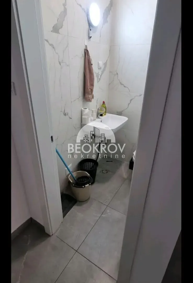 Rent, office space, 31m², Čubura, Beograd