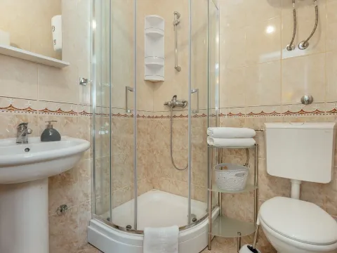 Prodaja, stan, 440m², Stoliv, Kotor - image 23