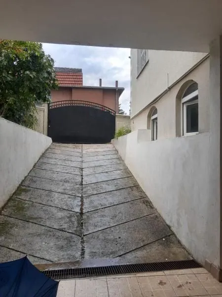 Rent, office space, 100m², Petlovo Brdo, Beograd