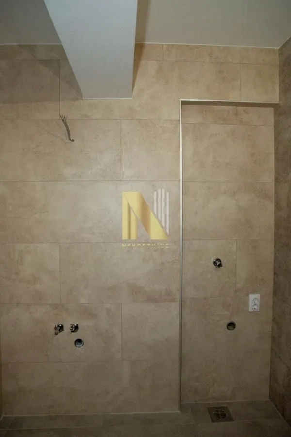 Prodaja, dvosoban stan, 61m², Novo naselje, Novi Sad
