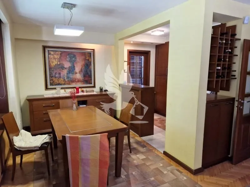 Prodaja, kuća, 716m², Velika Krsna, Mladenovac