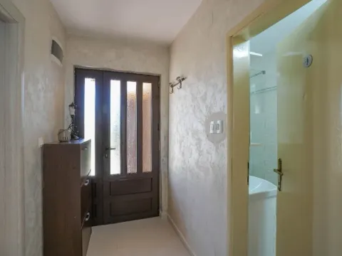 Izdavanje, kuća, 114m², Masline, Podgorica - image 9