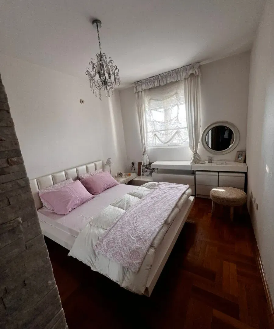 Izdavanje, jednosoban stan, 54m², Pobrežje, Podgorica