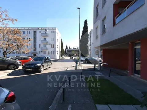 Prodaja, poslovni prostor, 124m², Preko Morače, Podgorica - image 2