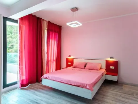 Prodaja, trosoban stan, 233m², Budva, Crna Gora - image 19