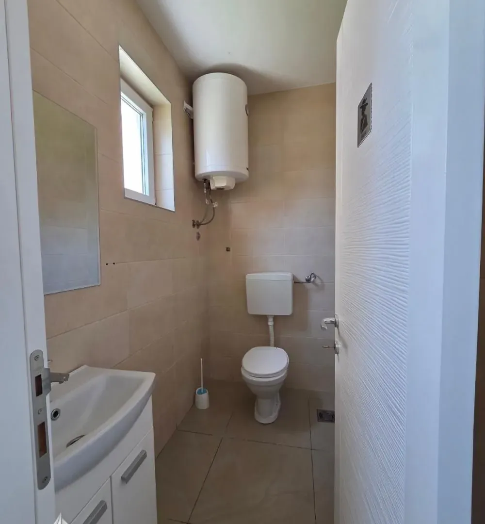 Rent, office space, 147m², Altina, Beograd