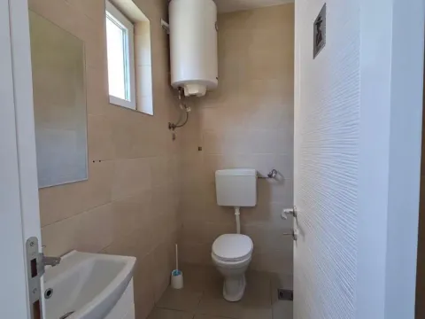 Rent, office space, 147m², Altina, Beograd - image 13