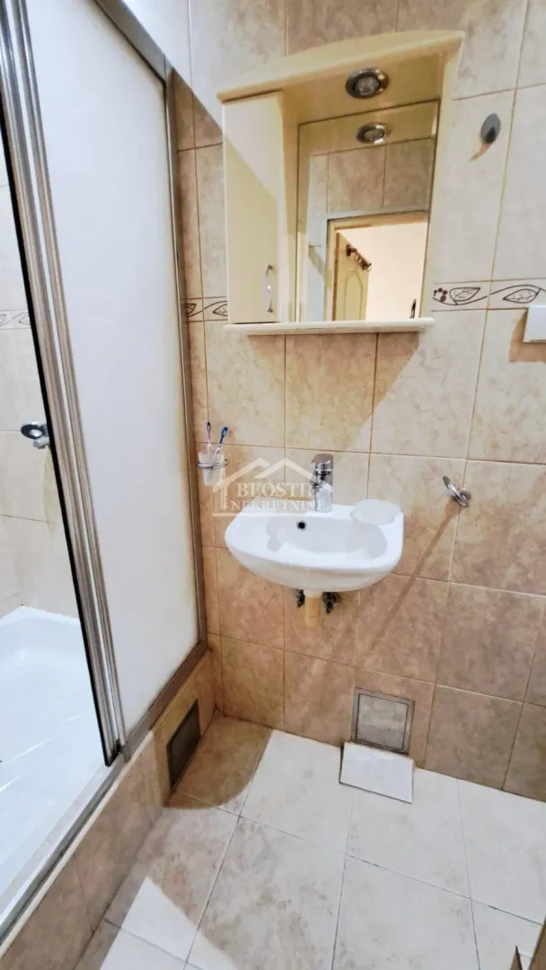 Prodaja, četvorosoban stan, 89m², Čukarica, Beograd