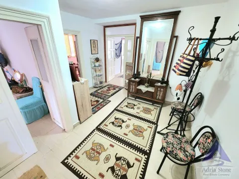 Prodaja, četvorosoban stan, 115m², Škaljari, Kotor - image 5