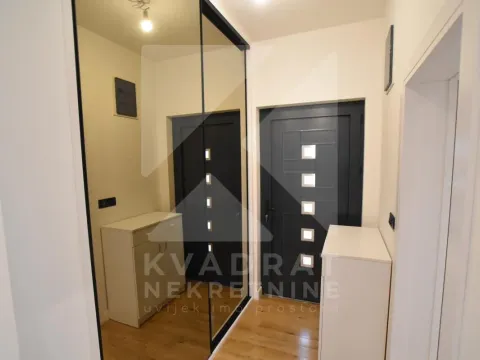 Rent, five bedroom apartment, 180m², Gornja Gorica, Podgorica - image 18