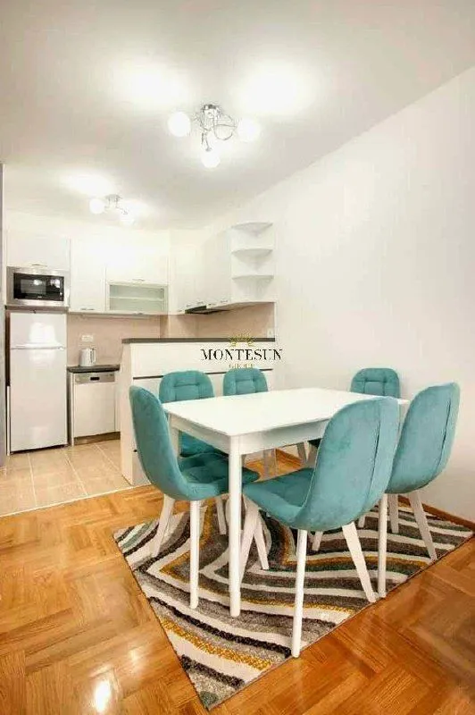 Rent, one bedroom apartment, 45m², Maslinjak, Budva