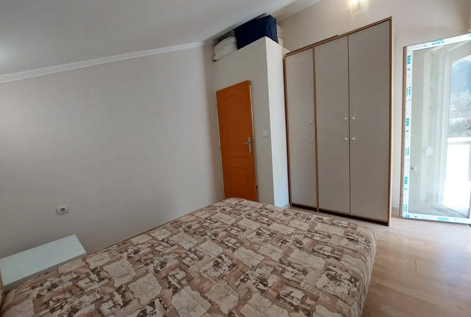 Rent, one bedroom apartment, 70m², Škaljari, Kotor