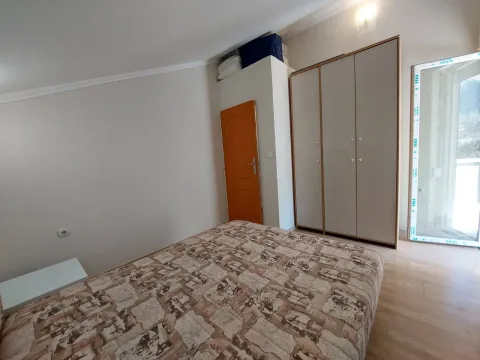 Rent, one bedroom apartment, 70m², Škaljari, Kotor - image 10
