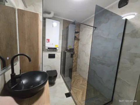 Prodaja, trosoban stan, 75m², Južni Bulevar, Vračar Sve Podlokacije - image 12