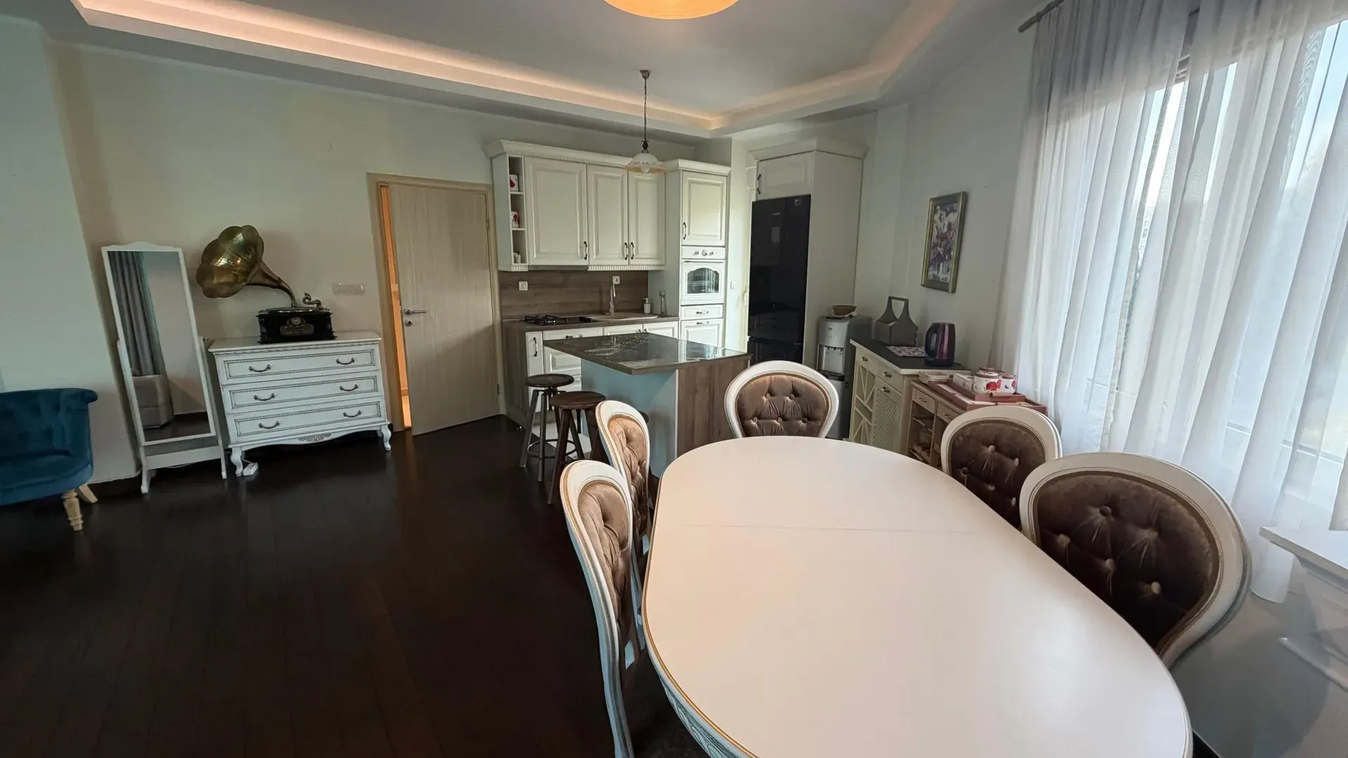 Sale, two bedroom apartment, 89m², Bečići, Budva