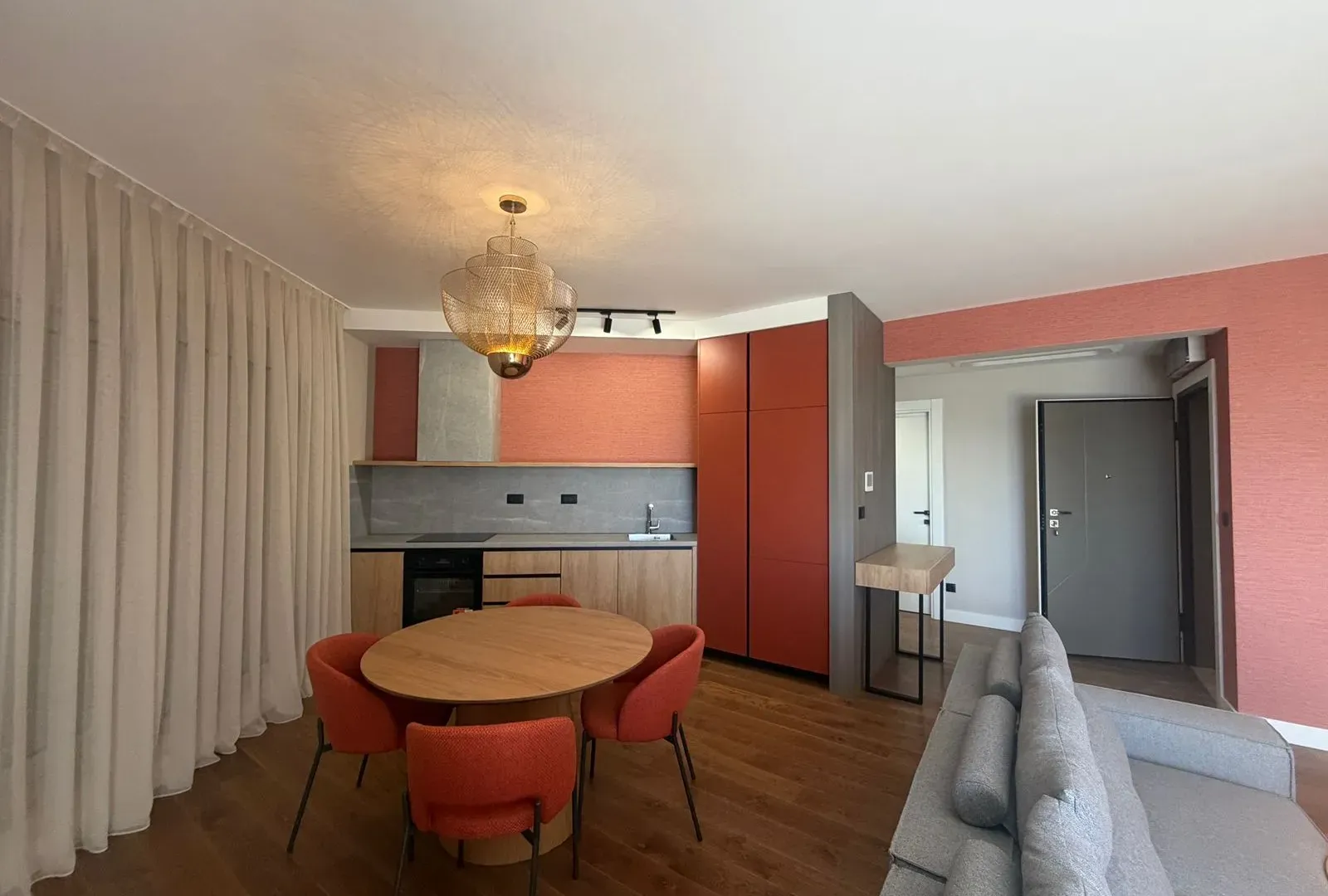 Izdavanje, dvosoban stan, 72m², Tripovići, Tivat