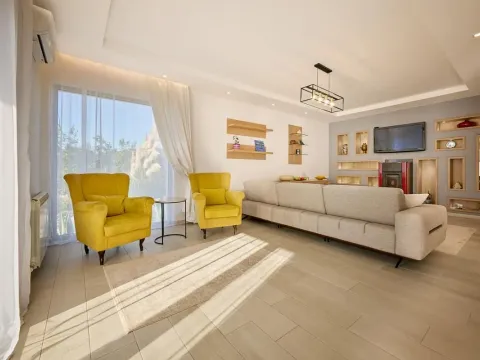 Prodaja, kuća, 200m², Budva, Crna Gora - image 14