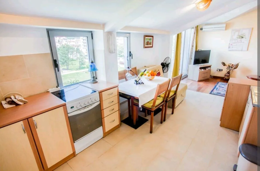 Rent, one bedroom apartment, 52m², Budva, Crna Gora