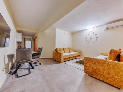 Prodaja, dvosoban stan, 56m², Budva, Crna Gora