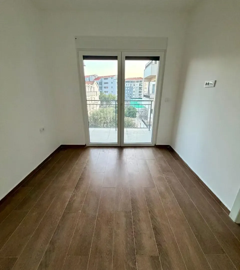Prodaja, jednosoban stan, 48m², Podmaine, Budva