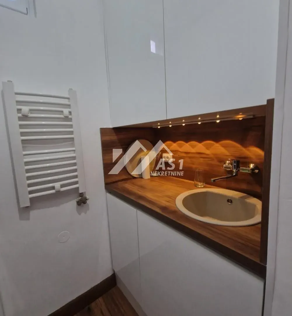 Prodaja, jednosoban stan, 34m², Kej, Novi Sad Sve Podlokacije