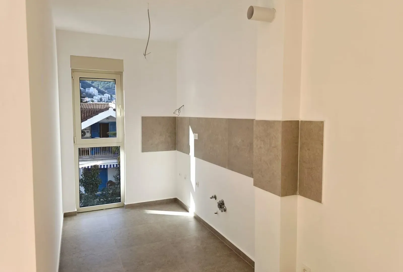 Prodaja, dvosoban stan, 65m², Centar, Budva