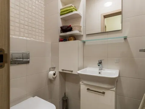 Sale, two bedroom apartment, 72m², City Kvart, Podgorica - image 6