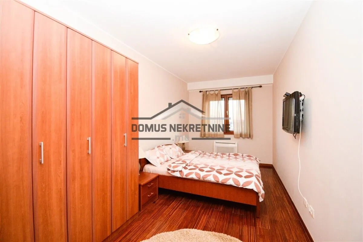 Izdavanje, dvosoban stan, 70m², Gorica C, Podgorica