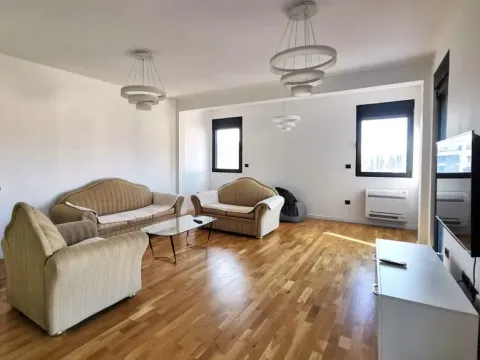 Rent, apartment, 120m², Dalmatinska ulica, Podgorica - image 3