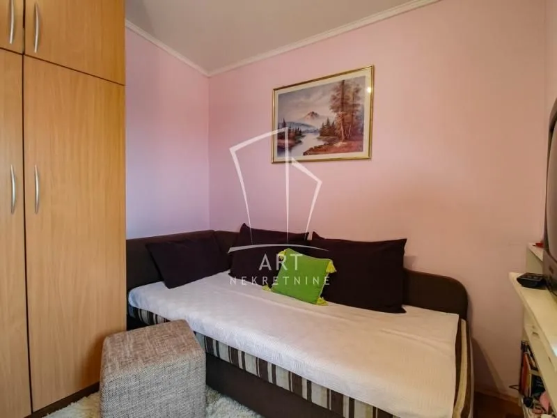 Sale, four bedroom apartment, 79m², Severni Bulevar, Zvezdara Sve Podlokacije