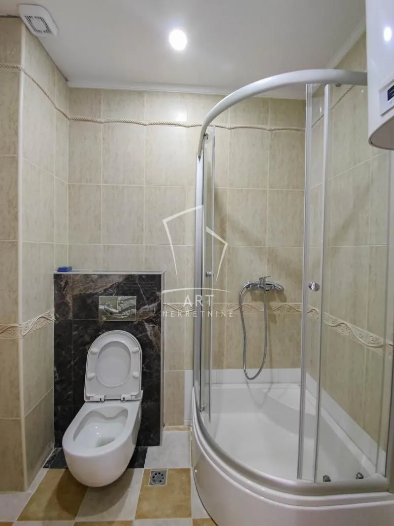 Prodaja, trosoban stan, 157m², Brace Jerković, Voždovac Sve Podlokacije