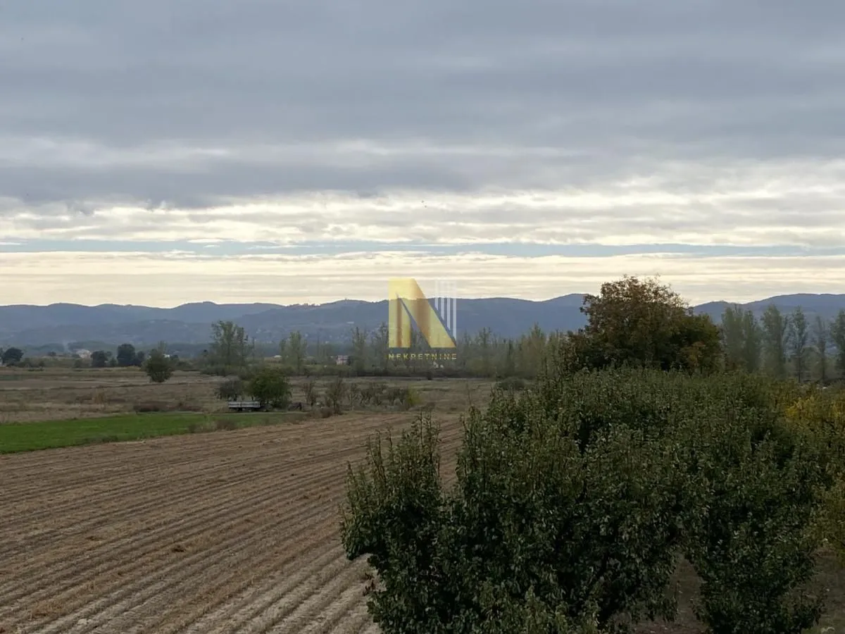 Prodaja, kuća, 260m², Veternik, Novi Sad Sve Podlokacije
