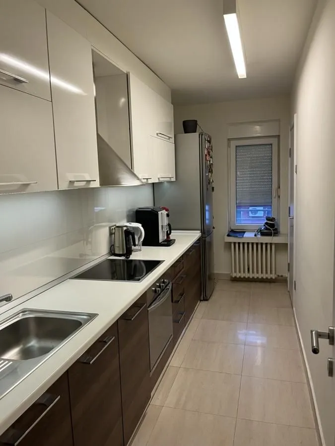 Izdavanje, stan, 180m², Stari Grad, Beograd