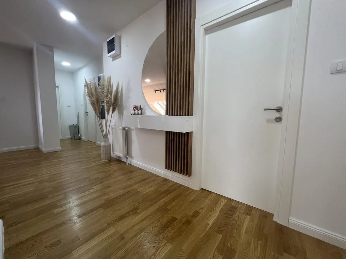 Prodaja, stan, 113m², Bulevar patrijarha Pavla, Novi Sad Sve Podlokacije