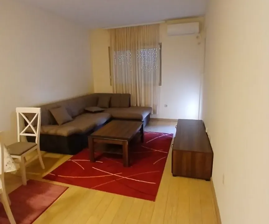 Izdavanje, jednosoban stan, 45m², City Kvart, Podgorica