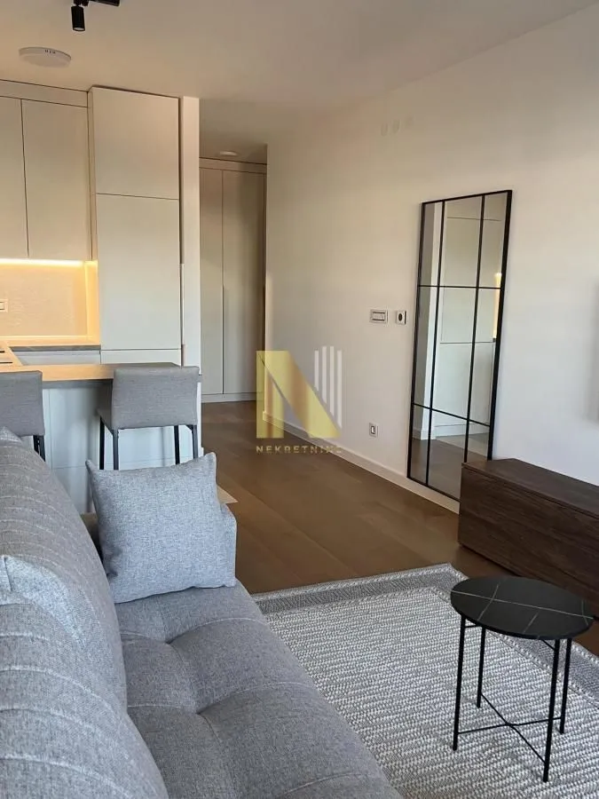Izdavanje, garsonjera, 30m², Telep, Novi Sad Sve Podlokacije
