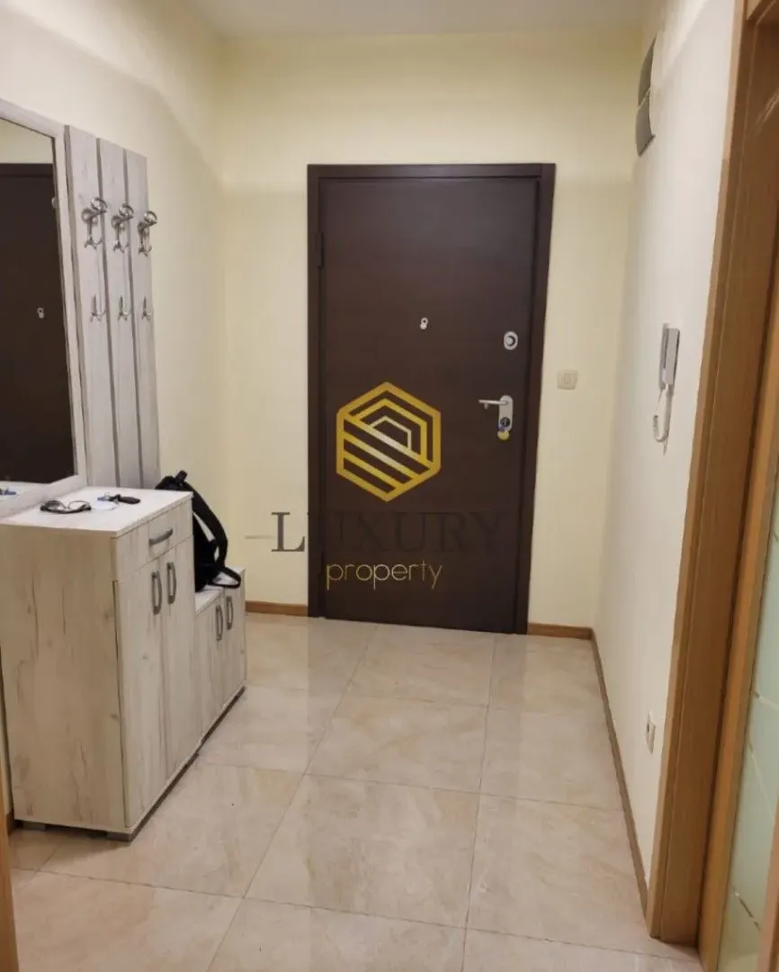 Izdavanje, trosoban stan, 95m², Preko Morače, Podgorica