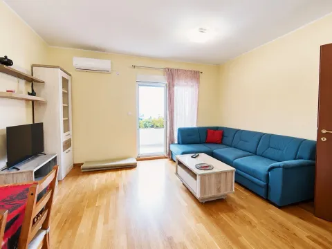 Rent, one bedroom apartment, 50m², City Kvart, Podgorica - image 1
