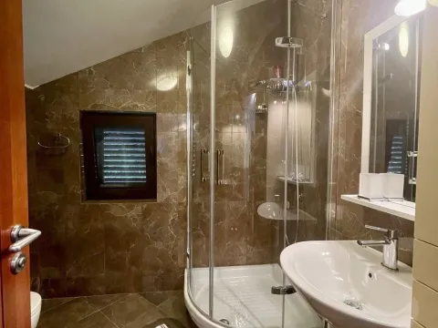 Sale, house, 160m², Prčanj, Kotor - image 17